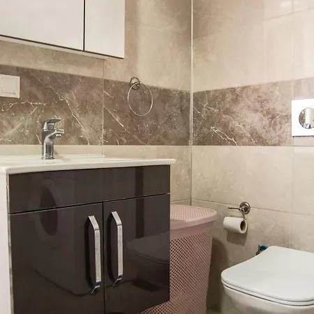 Apartment Amazing House With Shared Pool And Backyard Surrounded By Nature In Seferihisar, *